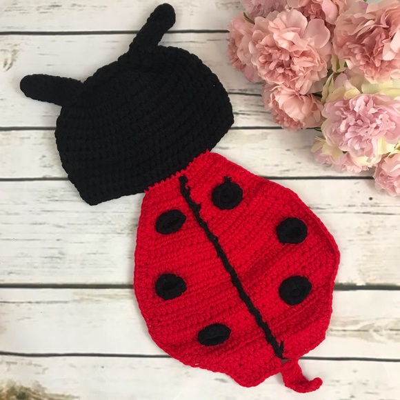 Newborn Baby Crochet Ladybug Outfit Photo Prop - Picture 5 of 16
